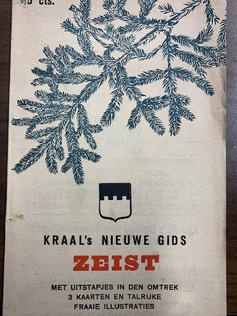 Kraal's Nieuwe (kleine) Gids Zeist met uitstapjes in den omtrek, 3 kaarten en talrijke fraaie illustraties.